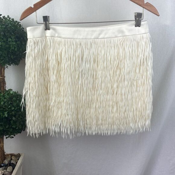 Express White Fringe Mini Skirt NEW 6 - Picture 3 of 5